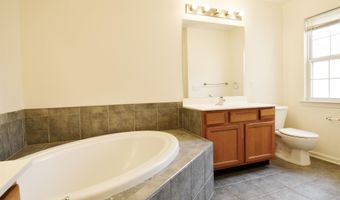 19 MARINA Dr, Bayonne, NJ 07002