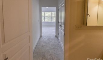 9 Kenilworth Knl 207, Asheville, NC 28805