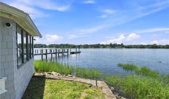 32 King Philip Ave, Barrington, RI 02806