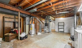 219-221 Kenwood Ave, Akron, OH 44313