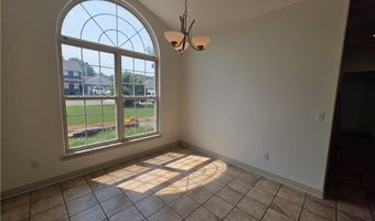 302 Cross Creek Dr, Bentonville, AR 72712