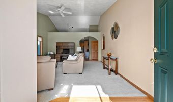 3302 E FALLCREEK Ln, Appleton, WI 54913