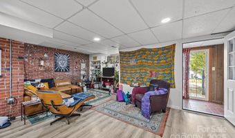 495 Fairview Rd, Asheville, NC 28803