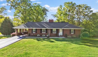 220 Cambridge Dr, Danville, VA 24541