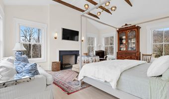 15 Liberty St, Chester, CT 06412