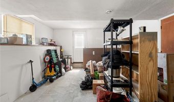 34 Pequot Ave, Warwick, RI 02889