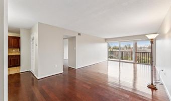 1300 ARMY NAVY Dr #625, Arlington, VA 22202