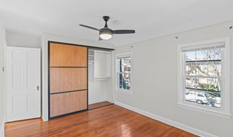 2100 27TH St S, Arlington, VA 22206
