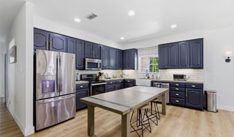 2055 County Road 1370, Alvord, TX 76225
