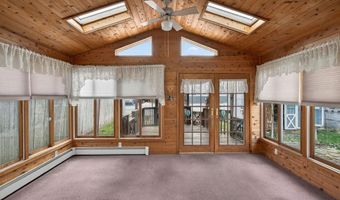 108 W 2ND St, Alburtis, PA 18011