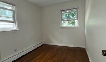 696 AVENUE E Floor 1, Bayonne, NJ 07002