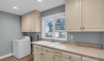 20 Starboard St, Beachwood, NJ 08722
