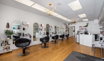 912 Main St, Antioch, IL 60002