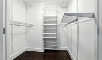 2001 15TH St N 111, Arlington, VA 22201