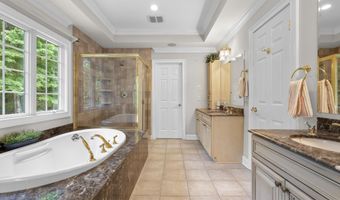 12 Logans Way, Danbury, CT 06811