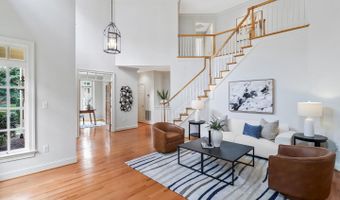 4831 26TH St N, Arlington, VA 22207