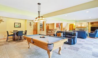 25173 Pin Oak Dr, Adel, IA 50003
