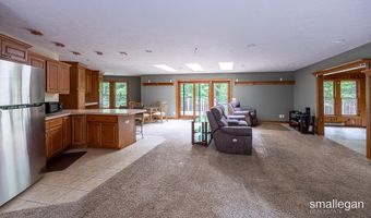 550 Greentree Ln NE, Ada, MI 49301
