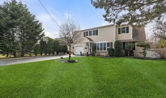 153 S Bayview Ave, Amityville, NY 11701