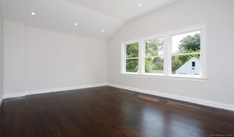 14 Byrne Pl, Bergenfield, NJ 07621