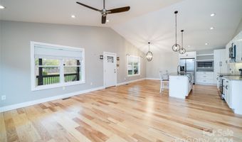 48 Tipperary Dr, Asheville, NC 28806