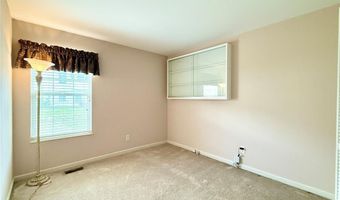 10218 Carlton Place Ct, Affton, MO 63123