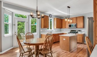700 Needlegrass Pkwy, Antioch, IL 60002
