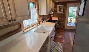 201 BLUE LAKE Cir, Alpine, WY 83128