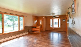 303 CHURCH St, Algoma, WI 54201