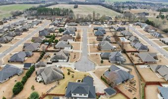 13207 Abbington Ln, Athens, AL 35613