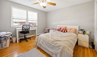 10 Brightwood Ln, Branford, CT 06405