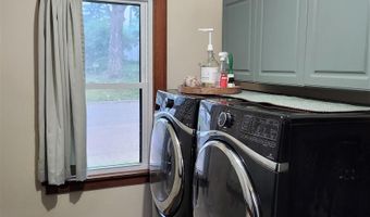 506 E Lucas St, Algona, IA 50511
