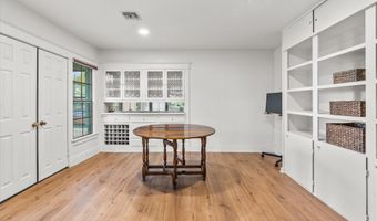 94 N 3rd St, Ashland, OR 97520