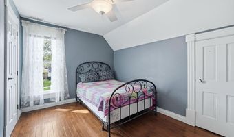 319 E Broad St, Angola, IN 46703