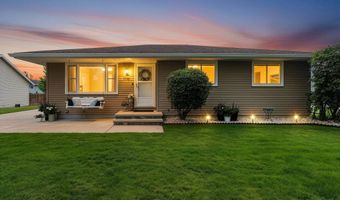 1718 SCHAEFER Cir, Appleton, WI 54915