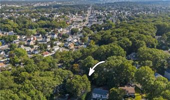 24 Smith St, Lincoln, RI 02865
