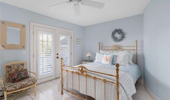 27 W Willow Ln, Charlestown, RI 02813