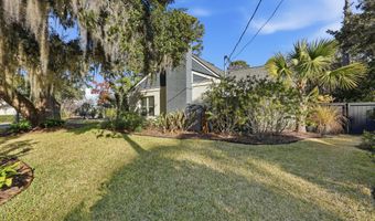 106 S Hermitage Rd, Beaufort, SC 29902