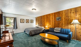 55450 MCKENZIE RIVER Dr, Blue River, OR 97413