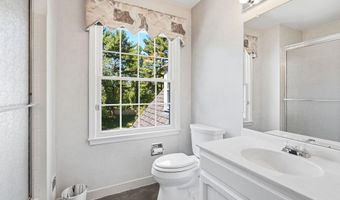 7556 PEPPERELL Dr, Bethesda, MD 20817