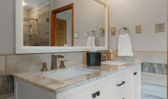 8 WORTHAM Ct, Bear, DE 19701
