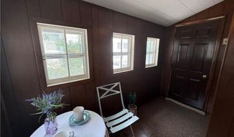 610 N 5th St, Atchison, KS 66002