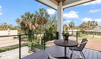 211 BELVEDERE St, Atlantic Beach, FL 32233