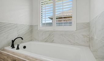 3320 Continental Ct, Altus, OK 73521