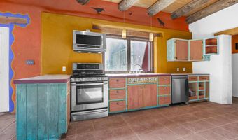 803 Highway 522, Arroyo Hondo, NM 87529