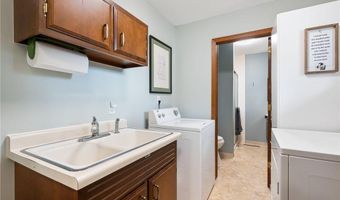 902 11th Ave SW, Austin, MN 55912