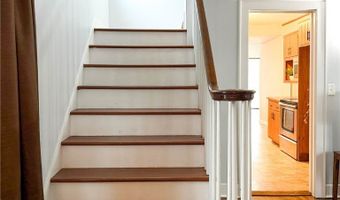 2812 Ogden Pl, Utica, NY 13501