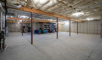 57 Blackstone Dr, Raymond, NH 03077