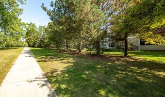 1468 Fox Pointe Cir, Ann Arbor, MI 48108