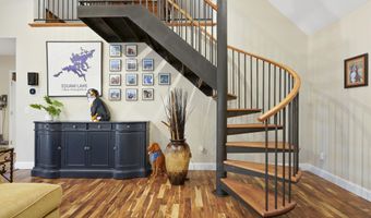 10 Barrington Dr, Bedford, NH 03110